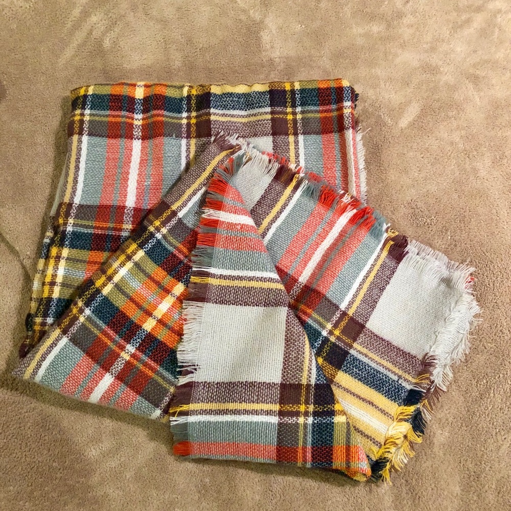 NEW - Plaid Blanket Scarf